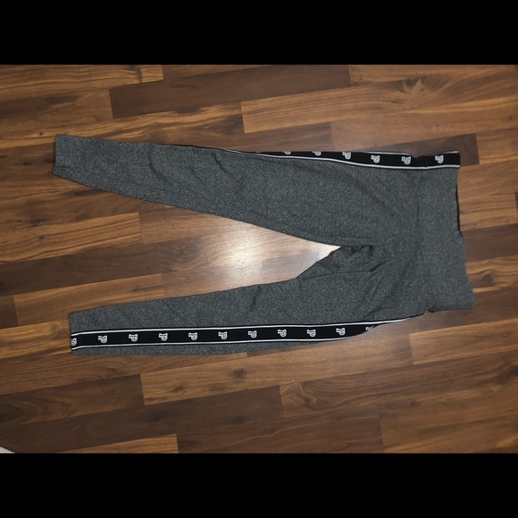 Vs PINK yoga leggings - Picture 3 of 4